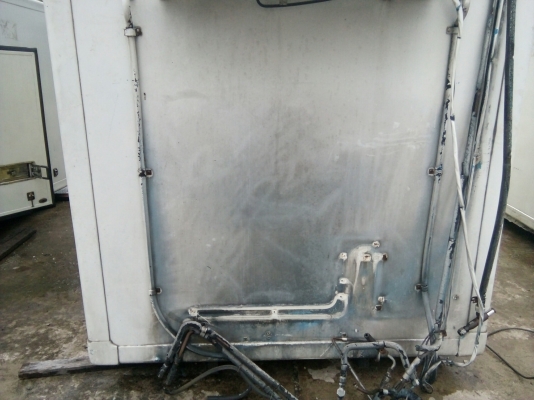 ตู้ฟีดประตู 3 บาน ยาว 3.10 เมตร กว้าง 1.70 เมตร สูง 1.90 เมตร แซซซีตู้กว้าง 73 เซนติเมตร