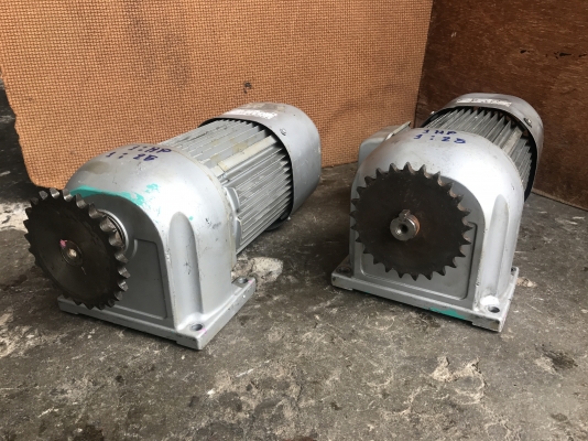 ขายมอเตอร์เกียร์ Mitsubishi 1HP. 380V made in Japan อัตราทด 1:25 มีระบบเบรคในตัว สภาพสวย พร้อมใช้งาน มี 2ตัว ครับ