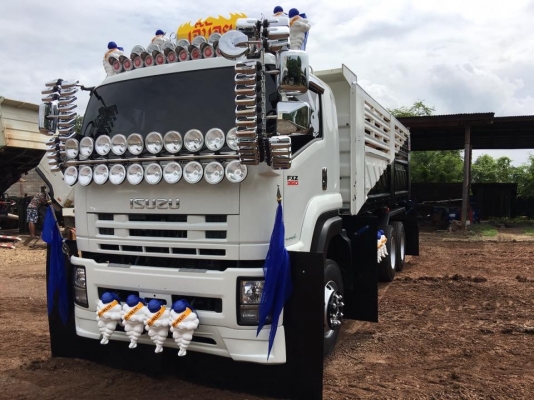 Isuzu 360 แรง ปี 56 แม่เดี่ยวดัมพ์สามมิตร มีระบบลากพ่วง ไมล์น้อย