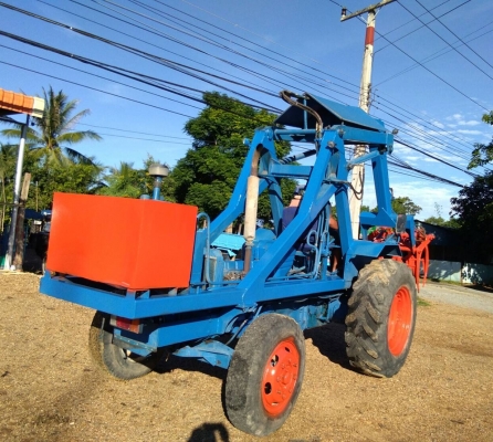 ขายรถคีบอ้อย FORD 77 คีบหลัง เกียร์ธรรมดา