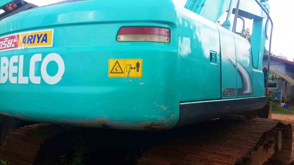 ขายรถแบ็คโฮ KOBELCO SK200-8 YN12 Super สภาพดี พร้อมใช้งาน