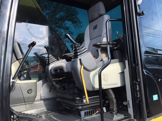 ขายรถแบ็คโฮ CAT 320D JAPAN แท้ ใช้งาน 7,3xx ชั่วโมง สภาพดี พร้อมใช้งาน