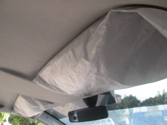 หัวเก๋งออนนิวแค็ป ชนด้านหน้า กระจกหน้าไม่แตก