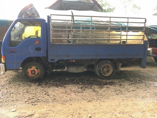 รถบรรทุก 6 ล้อ ISUZU NKR ป้ายไม่ติดเวลา กระบะยาว 3.40 เมตร