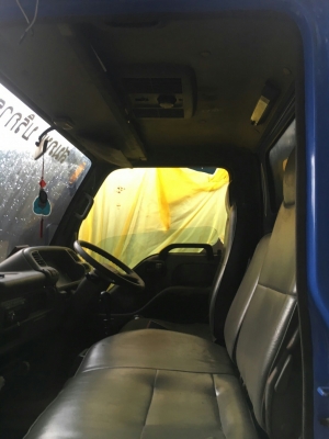 รถบรรทุก 6 ล้อ ISUZU NKR ป้ายไม่ติดเวลา กระบะยาว 3.40 เมตร