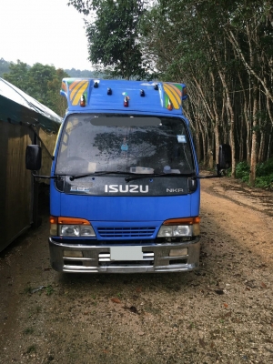 รถบรรทุก 6 ล้อ ISUZU NKR ป้ายไม่ติดเวลา กระบะยาว 3.40 เมตร