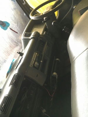 รถบรรทุก 6 ล้อ ISUZU NKR ป้ายไม่ติดเวลา กระบะยาว 3.40 เมตร