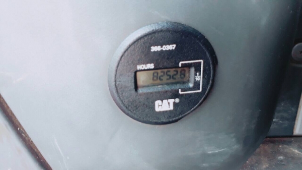 ขาย แมคโคร CAT 320 D 8200 ช.ม. ปี55