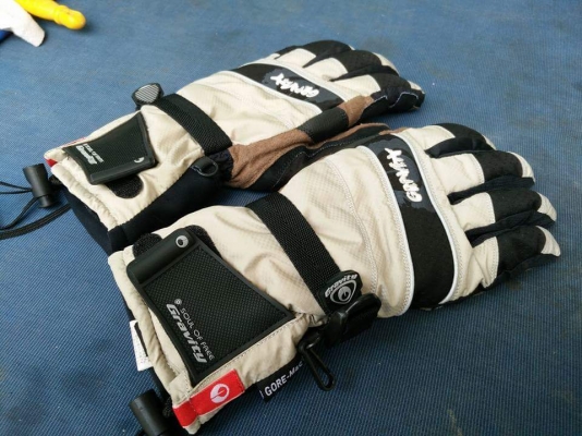 ถุงมือ Size:M จากตู้ญี่ปุ่น