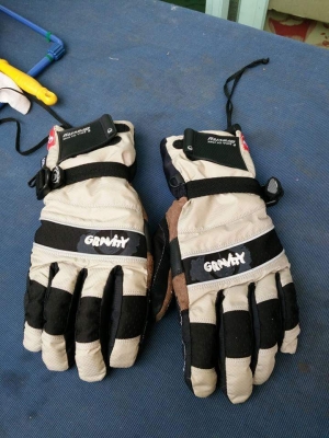 ถุงมือ Size:M จากตู้ญี่ปุ่น