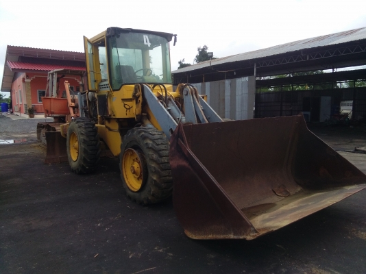 ขายรถตักล้อยางVOLVO L70Bเอวอ่อน ขายรถตักล้อยางVOLVO L70Bเอวอ่อน