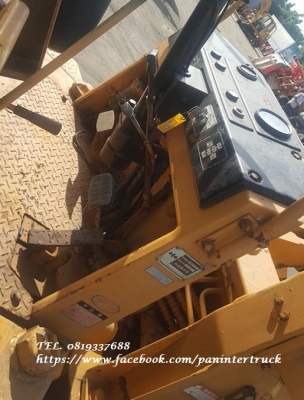 FROM JAPAN*รถตักล้อยาง LOADER KOMATSU WA30-1 ขับเคลื่อน 2เพลา /เลี้ยวเอว /เกียร์ธรรมดา/ มีเอกสารแจ้งจำหน่าย/ ราคาเพียง 265,000 บาท สนใจติดต่อ 0819337688