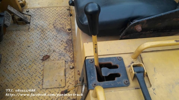 FROM JAPAN*รถตักล้อยาง LOADER KOMATSU WA30-1 ขับเคลื่อน 2เพลา /เลี้ยวเอว /เกียร์ธรรมดา/ มีเอกสารแจ้งจำหน่าย/ ราคาเพียง 265,000 บาท สนใจติดต่อ 0819337688