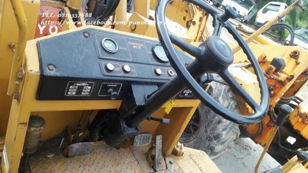 FROM JAPAN*รถตักล้อยาง LOADER KOMATSU WA30-1 ขับเคลื่อน 2เพลา /เลี้ยวเอว /เกียร์ธรรมดา/ มีเอกสารแจ้งจำหน่าย/ ราคาเพียง 265,000 บาท สนใจติดต่อ 0819337688