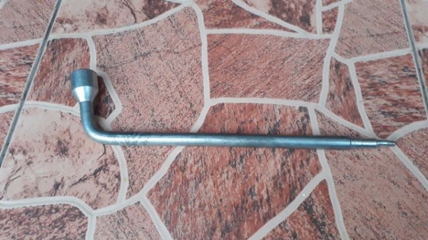 ประแจขันล้อ ของรถ MINI Cooper เบอร์ 17 ประแจขันล้อ ของรถ MINI Cooper เบอร์ 17