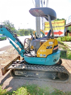 ขายรถขุด ยี่ห้อ: KUBOTA แบบ: U25-3 คอนโทนสั้น ปั้มนิ้ว มีลายหัวกะแทก เครื่อง3สูบ รถเก่านอกแท้100\% นำเข้าจากญี่ปุ่น ไม่เคยใช้งานในไทย รถมีเอกสารใบอินวอย  สนใจติดต่อ โทร : 099-907-9273 กิ๊ฟ กมลชนก