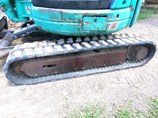 ขายรถขุด ยี่ห้อ:KOMATSU แบบ:PC27MR-1(ขนาดเท่ากับPc30) ราคา 360,000 บาท (ต่อรองได้)  ปั้มนิ้ว คอนโทนสั้น สภาพเดิมๆจากญี่ปุ่น รถเก่านอกแท้ ไม่เคยใช้งานในไทย100\% มีเอกสารใบอินวอย รถพร้อมใช้งาน สนใจติดต่อ-สอบถาม-ต่อรองราคา ได้ที่ โทร : 099-907-9273 กิ๊ฟ กมลชน