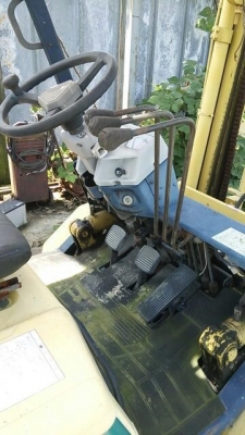 ขายโฟล์คลิฟท์โคมัสสุ hingfork ดีเซลสอบถามได้้ที 062-709-1747