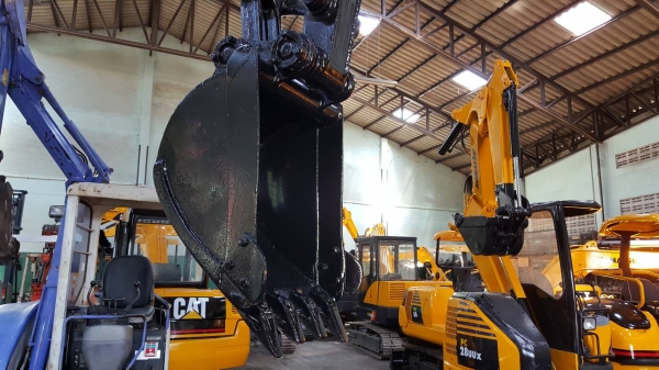 ขาย รถขุด KOMATSU รุ่น PC25-1- มือสองญี่ปุ่น แทรกเหล็ก สลัก บูทเอวแน่น 100\% มือถือ 0818753444  สอบถามเพิ่มเติมได้ที่ http://line.me/ti/p/mFkzr50JVd