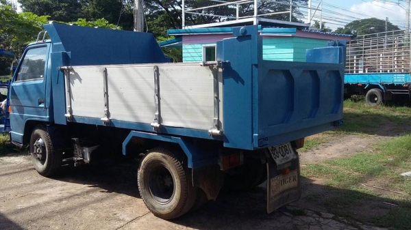 ขายรถดั้ม3คิว 110แรง มี2คัน ราคา260,000 สนใจโทร 090-8588220 093-3258446 www.narong2truck.com www.tru ขายรถดั้ม3คิว 110แรง มี2คัน ราคา260,000 สนใจโทร 090-8588220 093-3258446 www.narong2truck.com www.tru