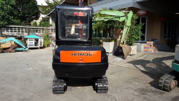 ขาย รถขุด HITACHI รุ่น EX35-2-มือสองญี่ปุ่น แทรกเหล็ก สลัก บูทเอวแน่น 100\% มาพร้อม หัวเก๋ง สวยพร้อมใช้งาน มือถือ 0818753444  สอบถามเพิ่มเติมได้ที่ http://line.me/ti/p/mFkzr50JVd