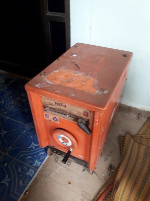 ขายตู้เชื่อมพลัง300แอมป์ใช้ไฟฟ้า220Vของอยู่นะยองครับ0876743909ราคาต่อรองได้นะครับ ID Line :Ton_farmส่งได้ระยอง ปราจีนบุรี ชลบุรี สระแก้ว โคราช บุรีรัมย์ มหาสารคาม ยโสธร ร้อยเอ็ด