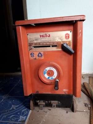 ขายตู้เชื่อมพลัง300แอมป์ใช้ไฟฟ้า220Vของอยู่นะยองครับ0876743909ราคาต่อรองได้นะครับ ID Line :Ton_farmส่งได้ระยอง ปราจีนบุรี ชลบุรี สระแก้ว โคราช บุรีรัมย์ มหาสารคาม ยโสธร ร้อยเอ็ด