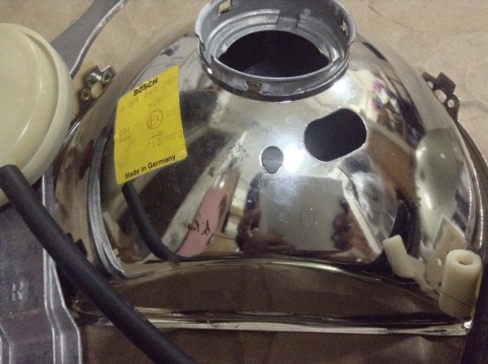 จานฉายโคมไฟหน้า BENZ w123 BOSCH แท้