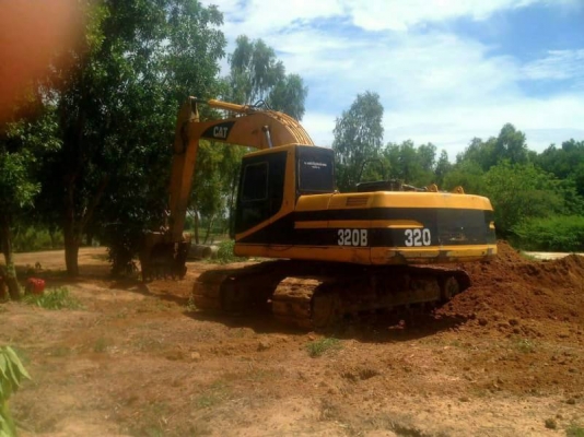 CAT 320B