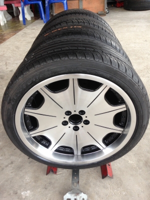 แม็กขอบ18 5รู100 พร้อมยาง แม็กขอบ18 5รู100 พร้อมยาง