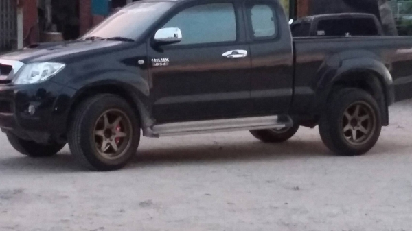 แม็กใหม่ขอบ18 พร้อมยางบริสโตนสภาพใหม่ๆ แม็กใหม่ขอบ18 พร้อมยางบริสโตนสภาพใหม่ๆ