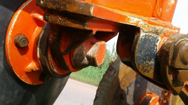 ตัดราคาเลยนะครับ ไม่รวมคราดนะครับ 34000บาทครับตามสภาพเลยครับ90\%ครับราคาถูกๆแถมต่อรองได้อีกครับ