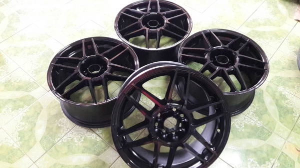 ล้อแท้ OZ. ITARY ขอบ17 4รู100 4รู114 ล้อแท้ OZ. ITARY ขอบ17 4รู100 4รู114