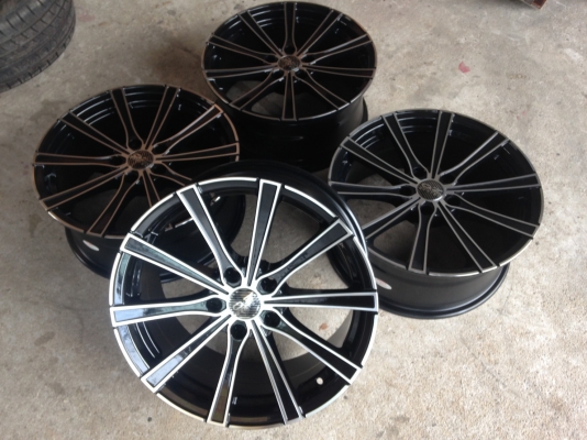 แม็กใหม่ ขอบ17 5รู114 แม็กใหม่ ขอบ17 5รู114