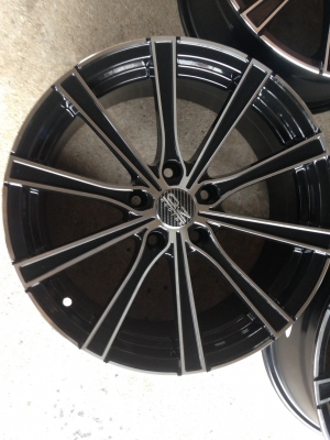 แม็กใหม่ ขอบ17 5รู114 แม็กใหม่ ขอบ17 5รู114