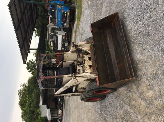 รถตัก BOBCAT บุ้งกี้0.5คิว