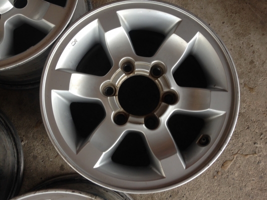 นิสสัน ฟรอนเทีย ขอบ15 6รู139 ส่งทั่วไทย นิสสัน ฟรอนเทีย ขอบ15 6รู139 ส่งทั่วไทย