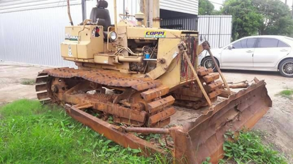 แทรคเตอร์ CAT D3 ตีน เป็ด พร้อมใช้งาน