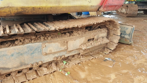 ขาย แบคโฮ KOMATSU PC20-3 รถใช้งานอยู่ประจำ เครื่องดี ปั้มดี ช่วงล่างเช็คใหม่แล้ว เอกสารใบซื้อขายครับ