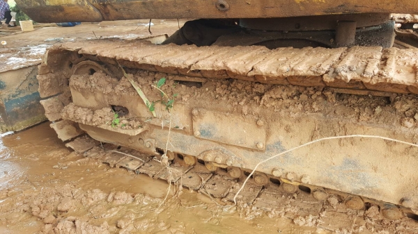 ขาย แบคโฮ KOMATSU PC20-3 รถใช้งานอยู่ประจำ เครื่องดี ปั้มดี ช่วงล่างเช็คใหม่แล้ว เอกสารใบซื้อขายครับ