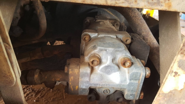 ขาย แบคโฮ KOMATSU PC20-3 รถใช้งานอยู่ประจำ เครื่องดี ปั้มดี ช่วงล่างเช็คใหม่แล้ว เอกสารใบซื้อขายครับ