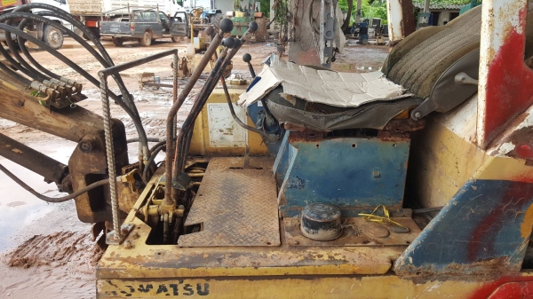 ขาย แบคโฮ KOMATSU PC20-3 รถใช้งานอยู่ประจำ เครื่องดี ปั้มดี ช่วงล่างเช็คใหม่แล้ว เอกสารใบซื้อขายครับ