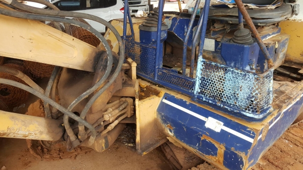 ขาย แบคโฮ KOMATSU PC40-5 รถใช้งานอยู่ประจำ เครื่องยนต์ 2 สูบ ช่วงล่างเต็ม เอกสารใบซื้อขาย ราคาต่อรองได้ ขาย แบคโฮ KOMATSU PC40-5 รถใช้งานอยู่ประจำ เครื่องยนต์ 2 สูบ ช่วงล่างเต็ม เอกสารใบซื้อขาย ราคาต่อรองได้