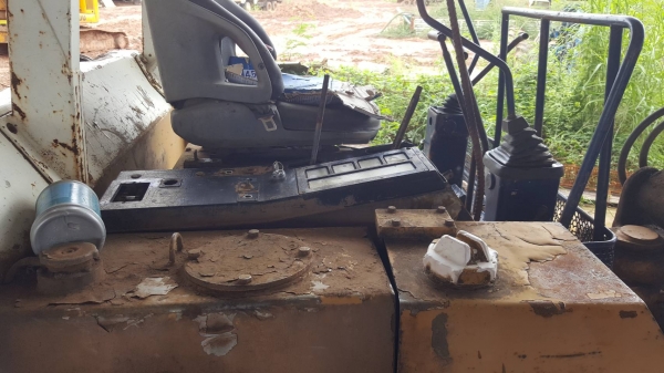 ขาย แบคโฮ KOMATSU PC40-5 รถใช้งานอยู่ประจำ เครื่องยนต์ 2 สูบ ช่วงล่างเต็ม เอกสารใบซื้อขาย ราคาต่อรองได้ ขาย แบคโฮ KOMATSU PC40-5 รถใช้งานอยู่ประจำ เครื่องยนต์ 2 สูบ ช่วงล่างเต็ม เอกสารใบซื้อขาย ราคาต่อรองได้