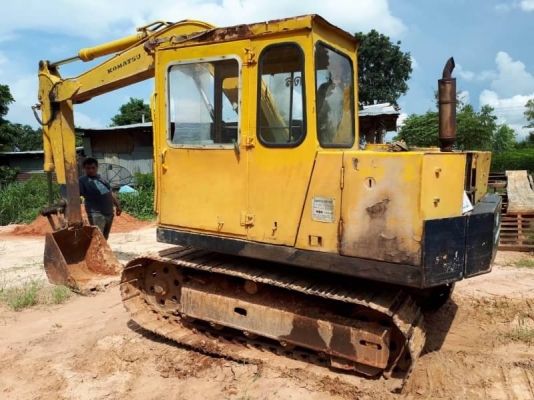 ขาย 215,000 บาท  KOMATSU PC60-1 (10HT) + สาลีขึ้น 60 เครื่องพอใช้ ปั้มพอใช้ โช่พอใช้ เอกสารชื้อขาย   รถอยู่ จ.ยโสธร โทร&amp;ไอดีไลน์ 0610710295