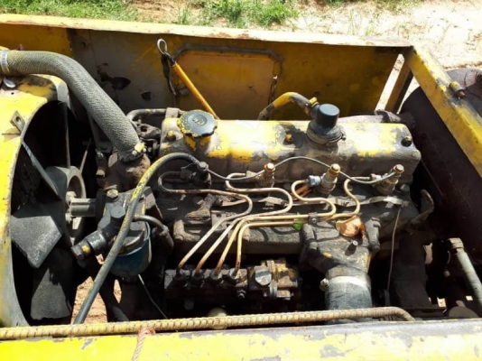 ขาย 215,000 บาท  KOMATSU PC60-1 (10HT) + สาลีขึ้น 60 เครื่องพอใช้ ปั้มพอใช้ โช่พอใช้ เอกสารชื้อขาย   รถอยู่ จ.ยโสธร  090-772-3710 090-772-3708