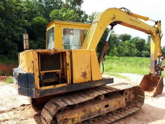 ขาย 215,000 บาท  KOMATSU PC60-1 (10HT) + สาลีขึ้น 60 เครื่องพอใช้ ปั้มพอใช้ โช่พอใช้ เอกสารชื้อขาย   รถอยู่ จ.ยโสธร  090-772-3710 090-772-3708