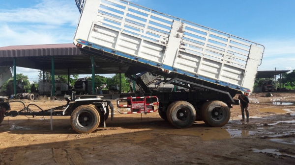 ขายลูกพ่วง 3เพลาดั้มพ์ ปี 57 ยาว 7 เมตร สภาพสวยพร้อมใช้งาน เอกสารพร้อมโอน สนใจติดต่อ 082-1698998,089-7020483