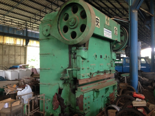 เครื่องพับเหล็กแผ่น หนา 6mm. ยาว 8 ฟุต อุปกรณ์พร้อมทำงาน เครื่องพับเหล็กแผ่น หนา 6mm. ยาว 8 ฟุต อุปกรณ์พร้อมทำงาน