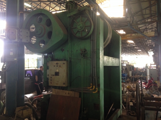 เครื่องพับเหล็กแผ่น หนา 6mm. ยาว 8 ฟุต อุปกรณ์พร้อมทำงาน เครื่องพับเหล็กแผ่น หนา 6mm. ยาว 8 ฟุต อุปกรณ์พร้อมทำงาน